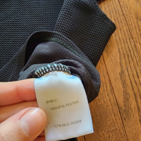 Elegant black top - Picture 4 of 4